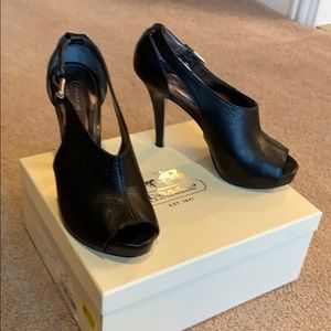 Coach black pebble grain leather shoes